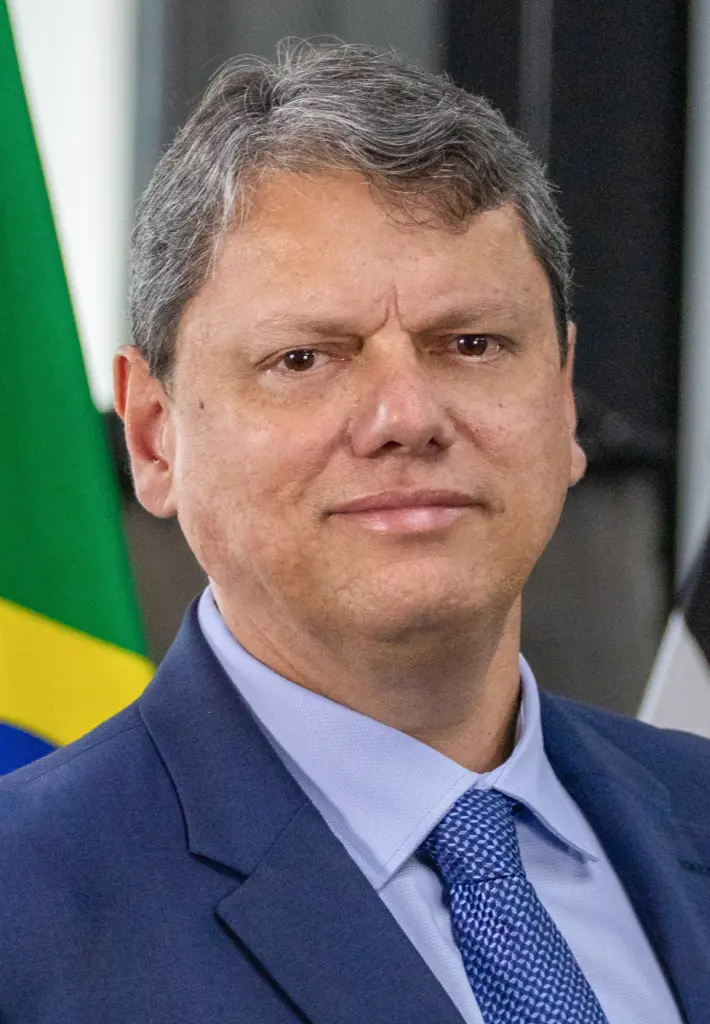 Tarcísio de Freitas em retrato oficial do Governo de São Paulo, de janeiro de 2023