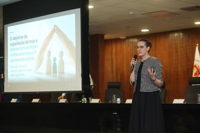 Capacitação sobre proteção de crianças autistas