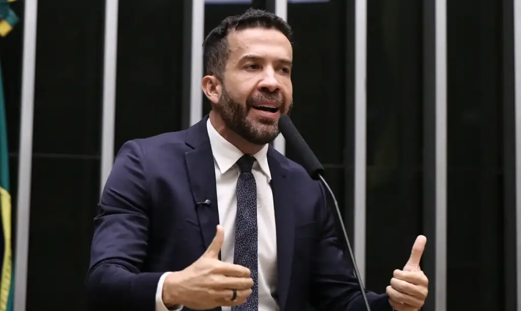 Deputado federal André Janones em Brasília
