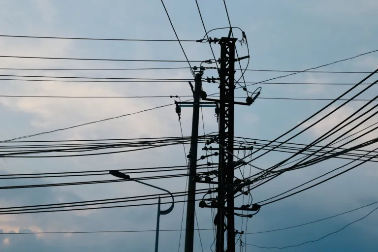 Rede de distribuição de energia elétrica