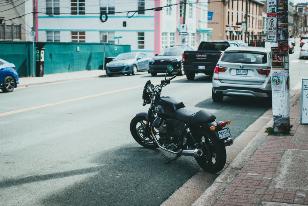 Motocicleta estacionada